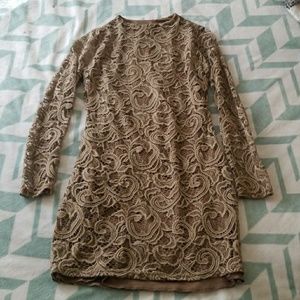 WINDSOR Lace dress